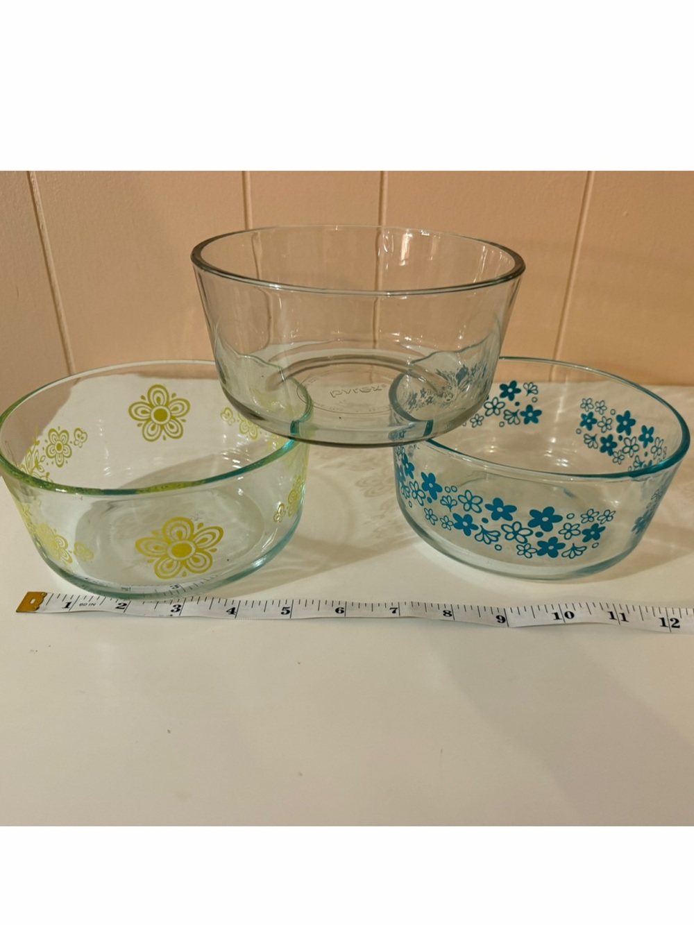 Pyrex vintage designs glass containers